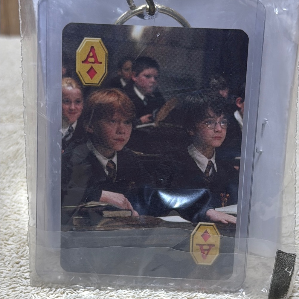 Harry Potter Keychain A of Diamonds New In Package Rare Playing Card Black - Picture 1 of 4